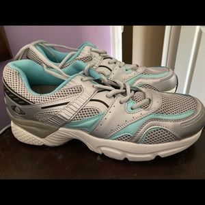 APEX Womens Boss Runner Athletic Shoes Size 9.5 Medium New Without Box